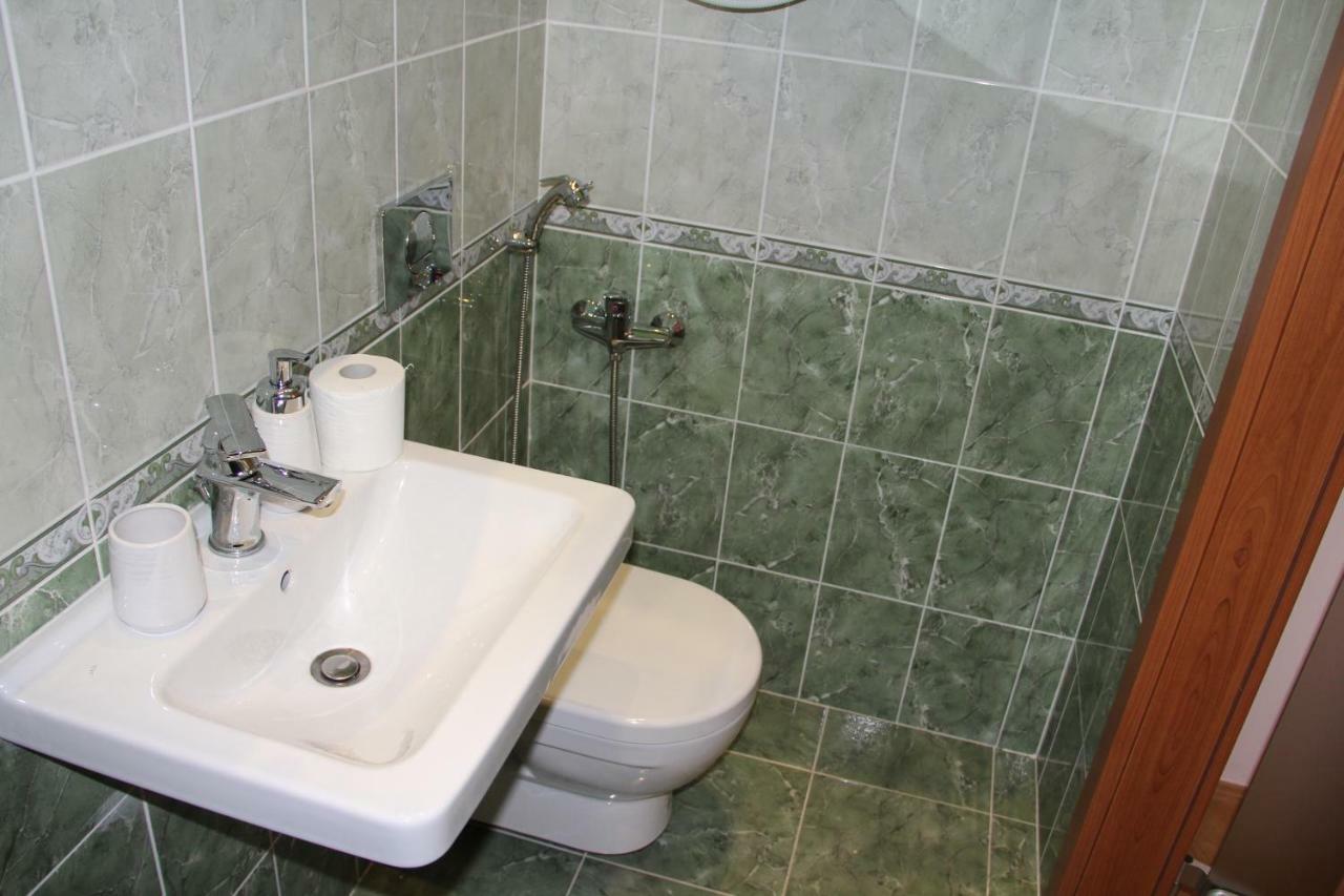 Jurincom Apartments Sadova Κάρλοβι Βάρι Εξωτερικό φωτογραφία